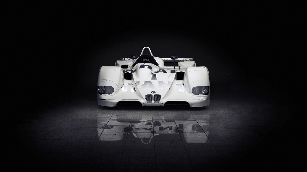 04 BMW Art Car 15 Jenny Holzer Photo Enes Kucevic c BMW AG