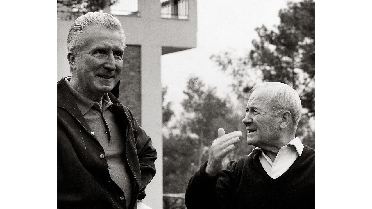1 Aime Maeght et Joan Miro a la Fondation Maeght en 1968