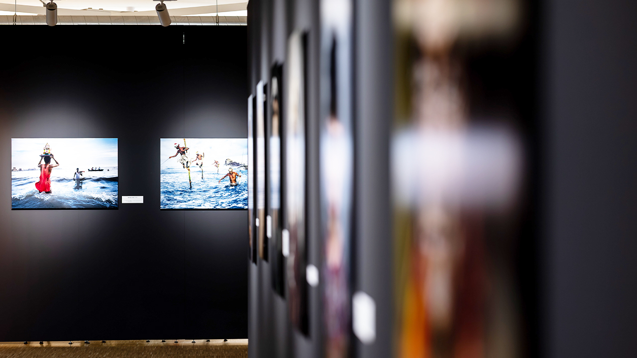 260718 Vernissage Steve Mc Curry ICONS 2026 Dennis Duddek 3656