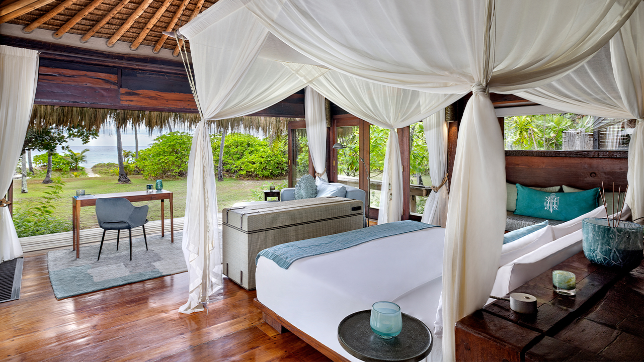 9 North Island Beachfront Villa Master Bedroom