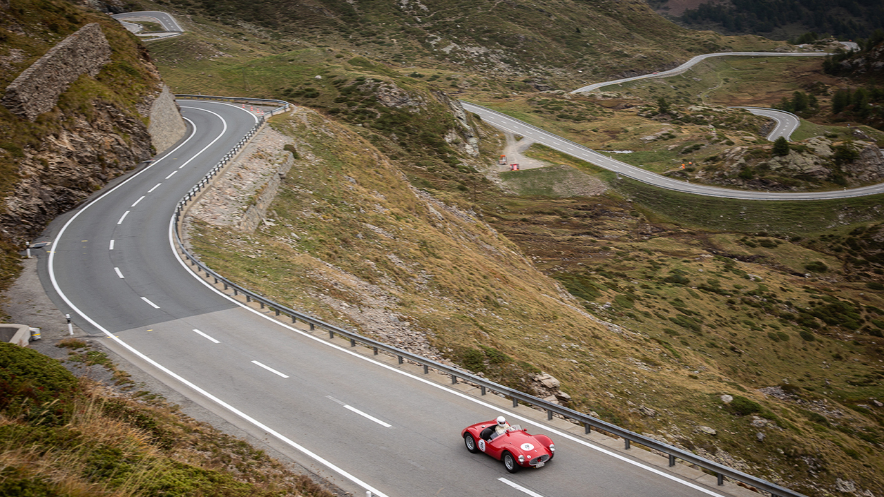 BGT25 Cr Bernina Grand Turismo 6