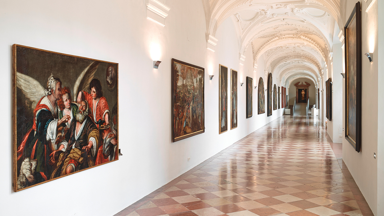 Dom Quartier Salzburg Lange Galerie nchst St Pete