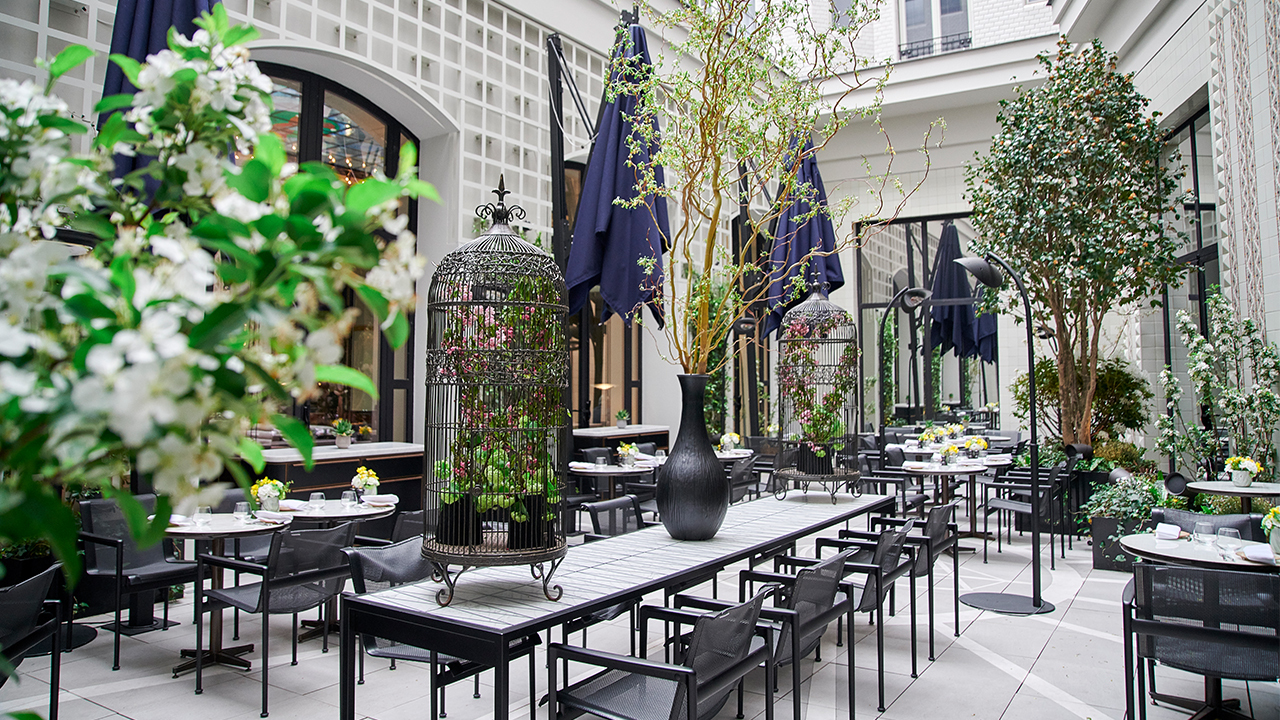 Emily in Paris Cr Hotel Lutetia 2