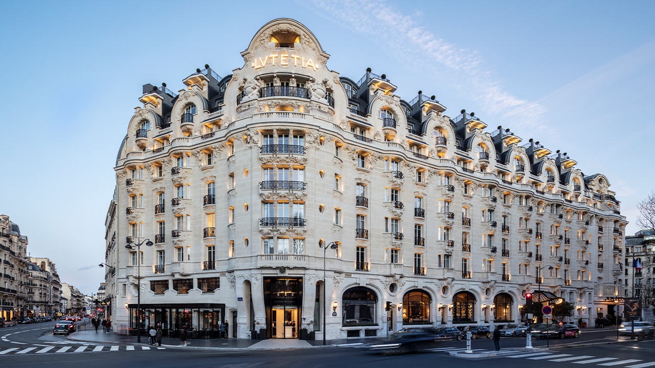 Emily in Paris Cr Hotel Lutetia 3