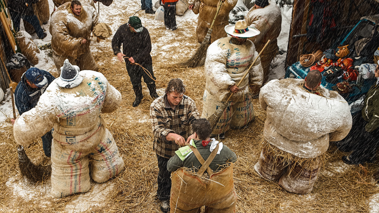 Evolene Fasnacht Cr Schweiz Tourismus