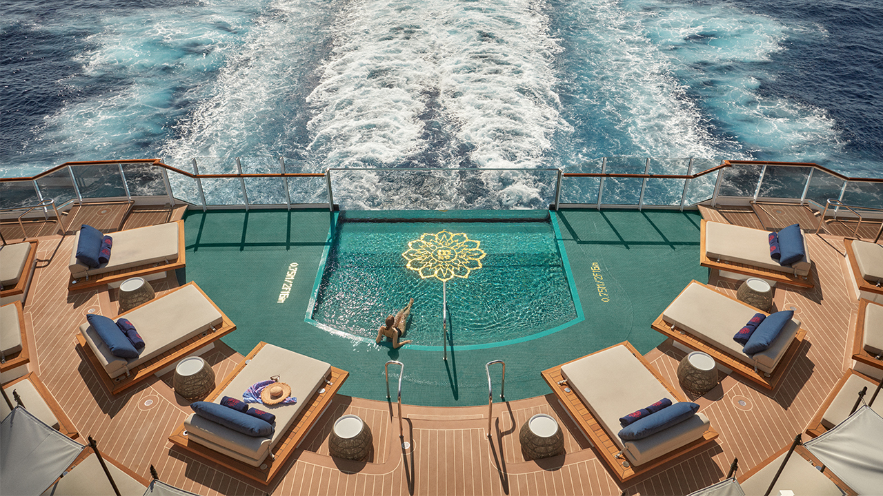 Explora Pool