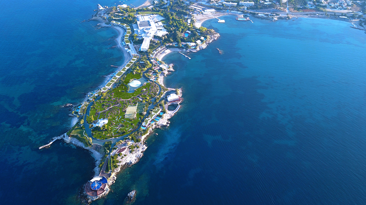 Grand Resort Lagonissi 1
