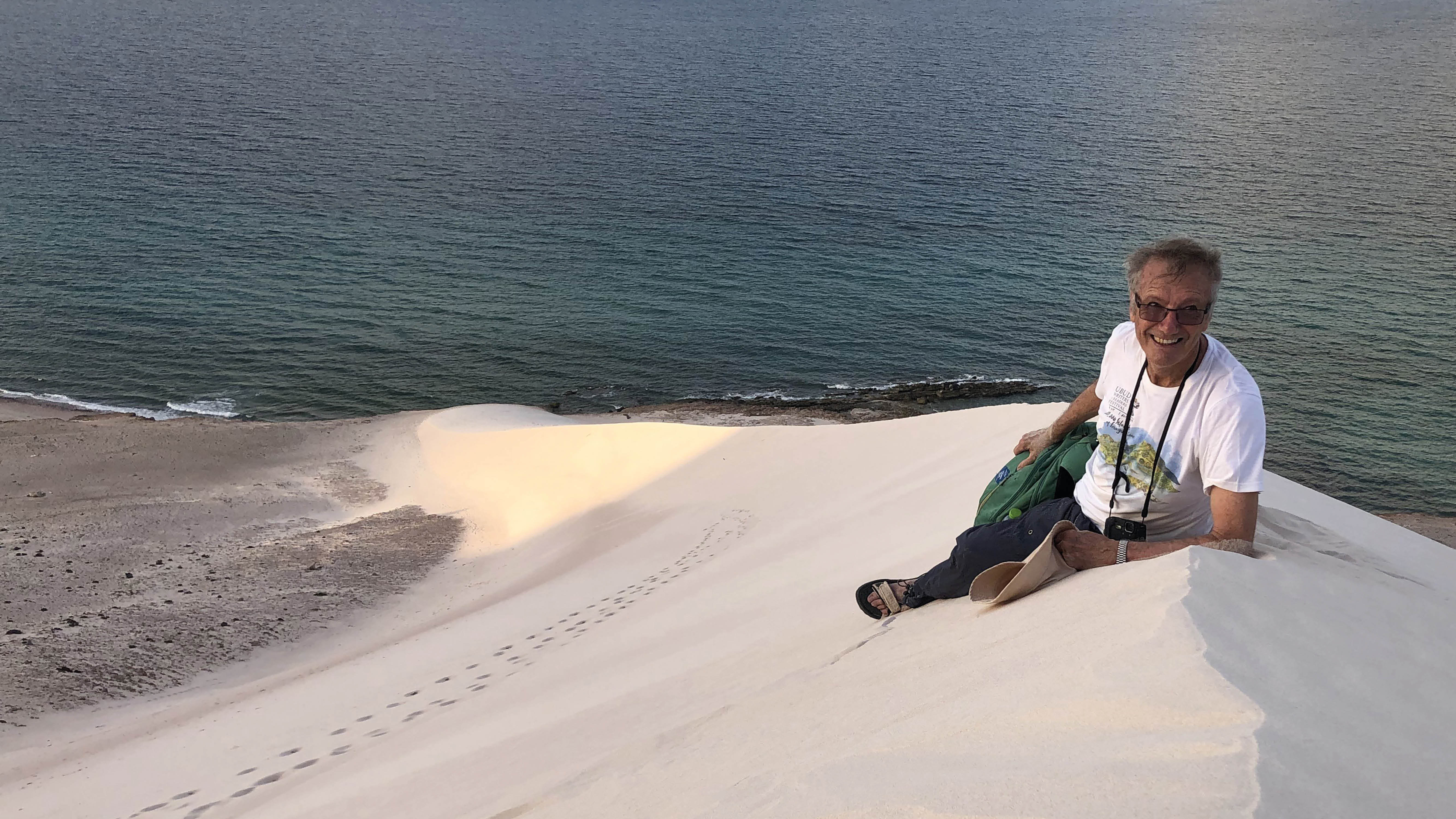 IMG 7129 2020 Tony on Deleisha Dunes Socotra Yemen Simon Calder crop JPG