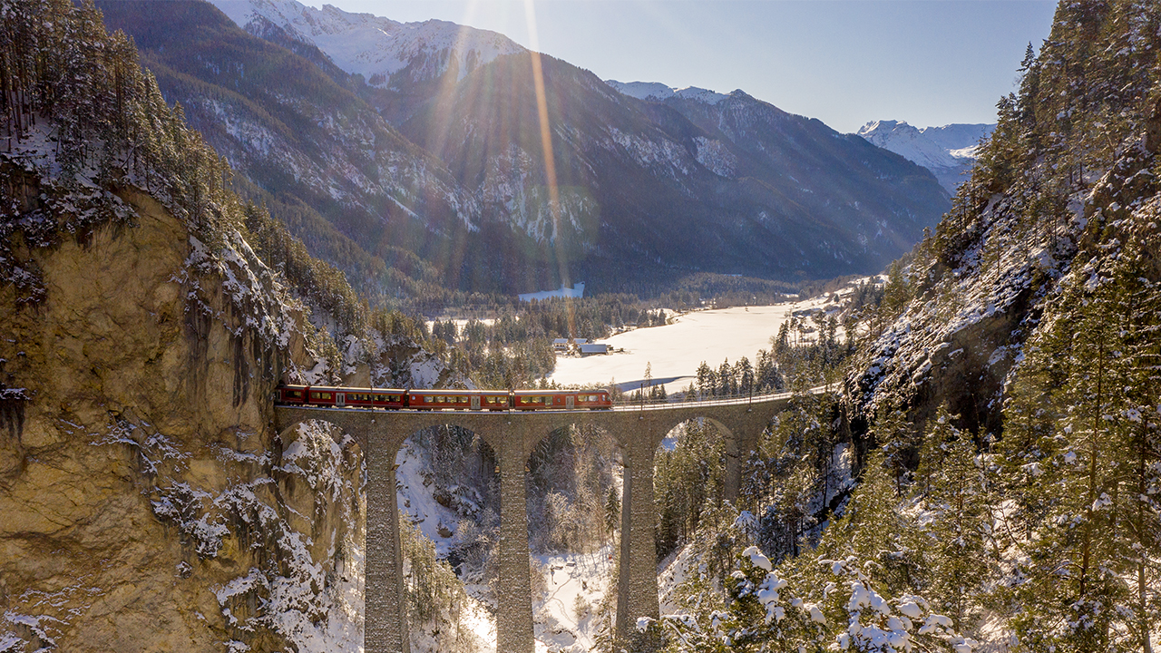 Landwasser Viaduct Rhb Cr Schweiz Tourismus