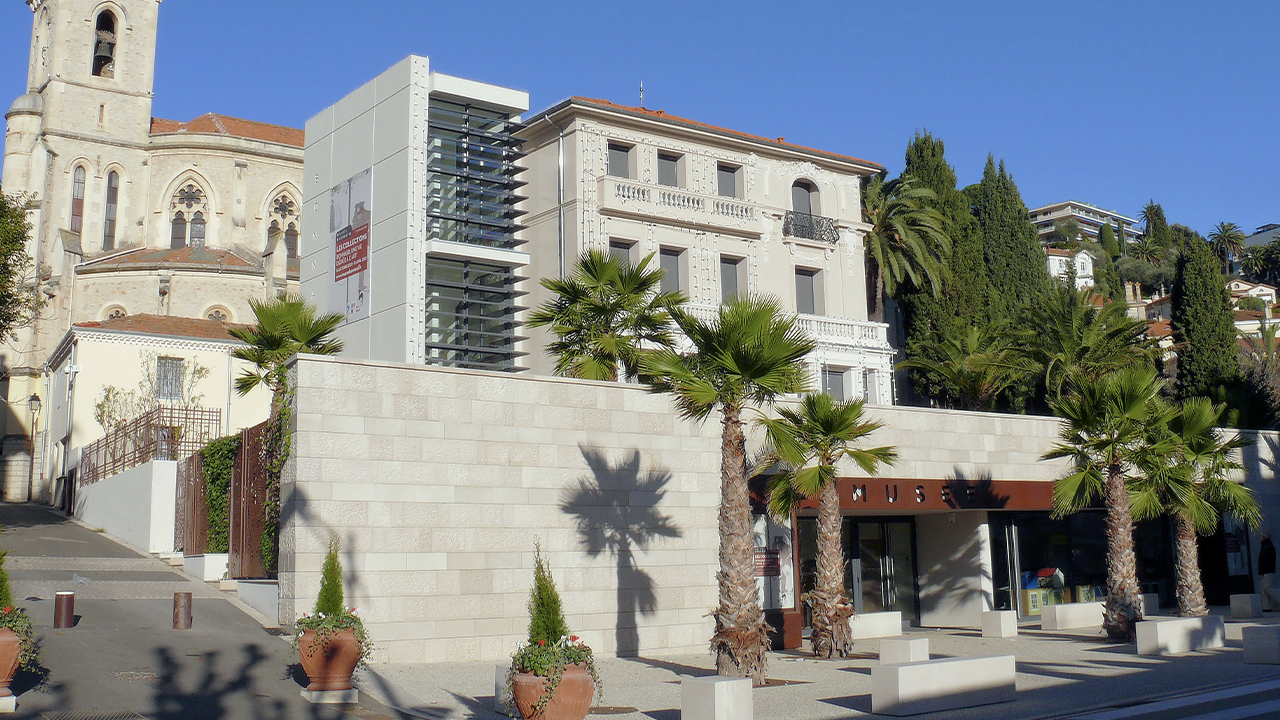 Le Cannet Le musee Bonnard et leglise wikipedia org MOSSOT