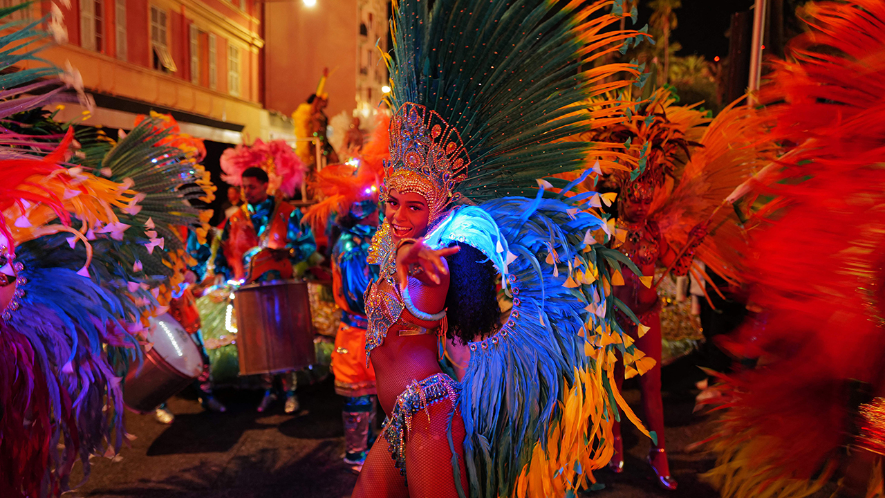 Lou Queernaval Cr Getty Images Valery Hache