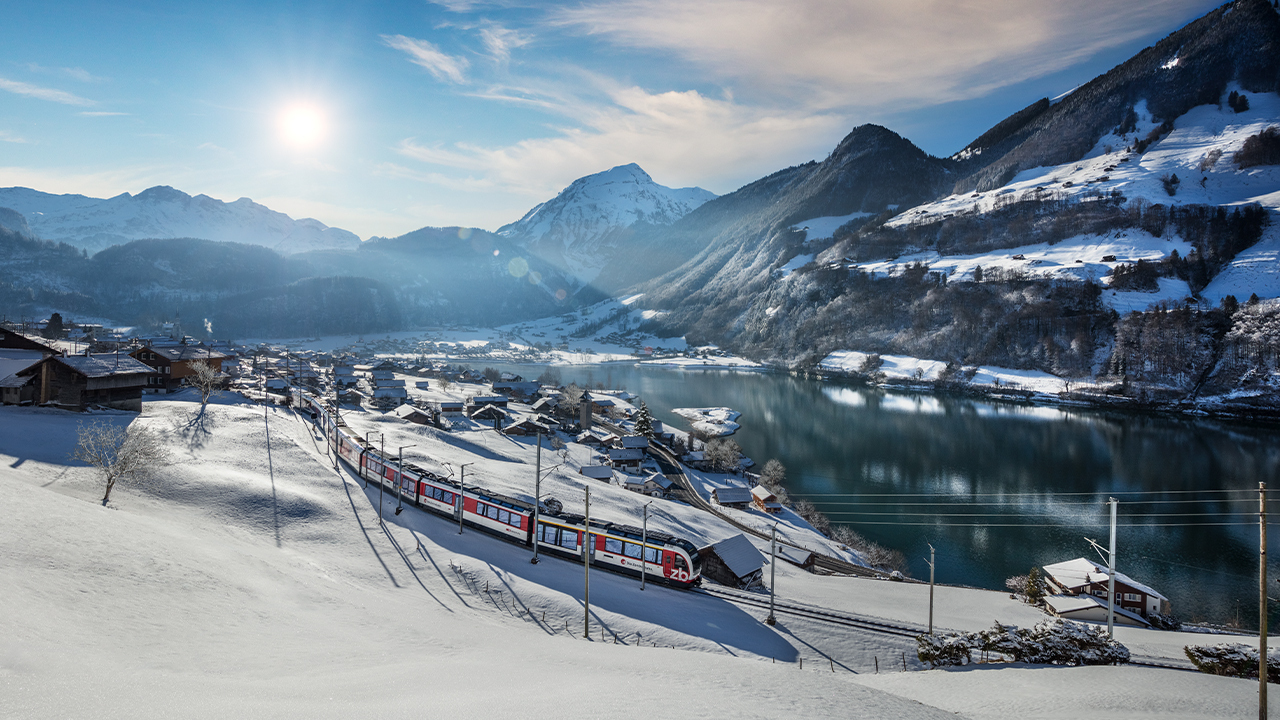 Luzern Interlaken Express Cr Schweiz Tourismus