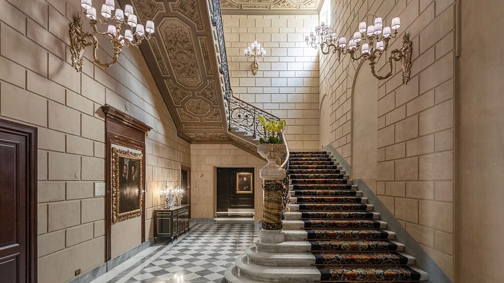 Moments - Cornèrcard | L'héritage de César Ritz: Le St. Regis de Rome…