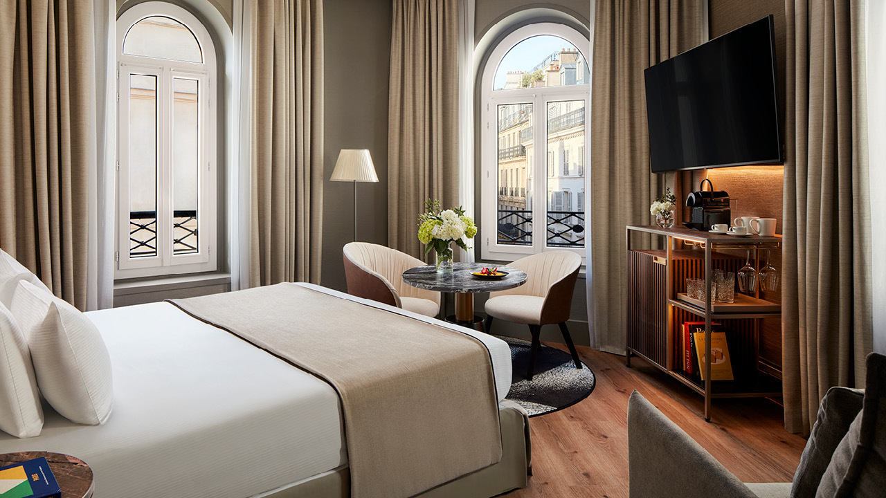 NH Collection Paris Champs Elysees Junior Suite c Minor Hotels 1