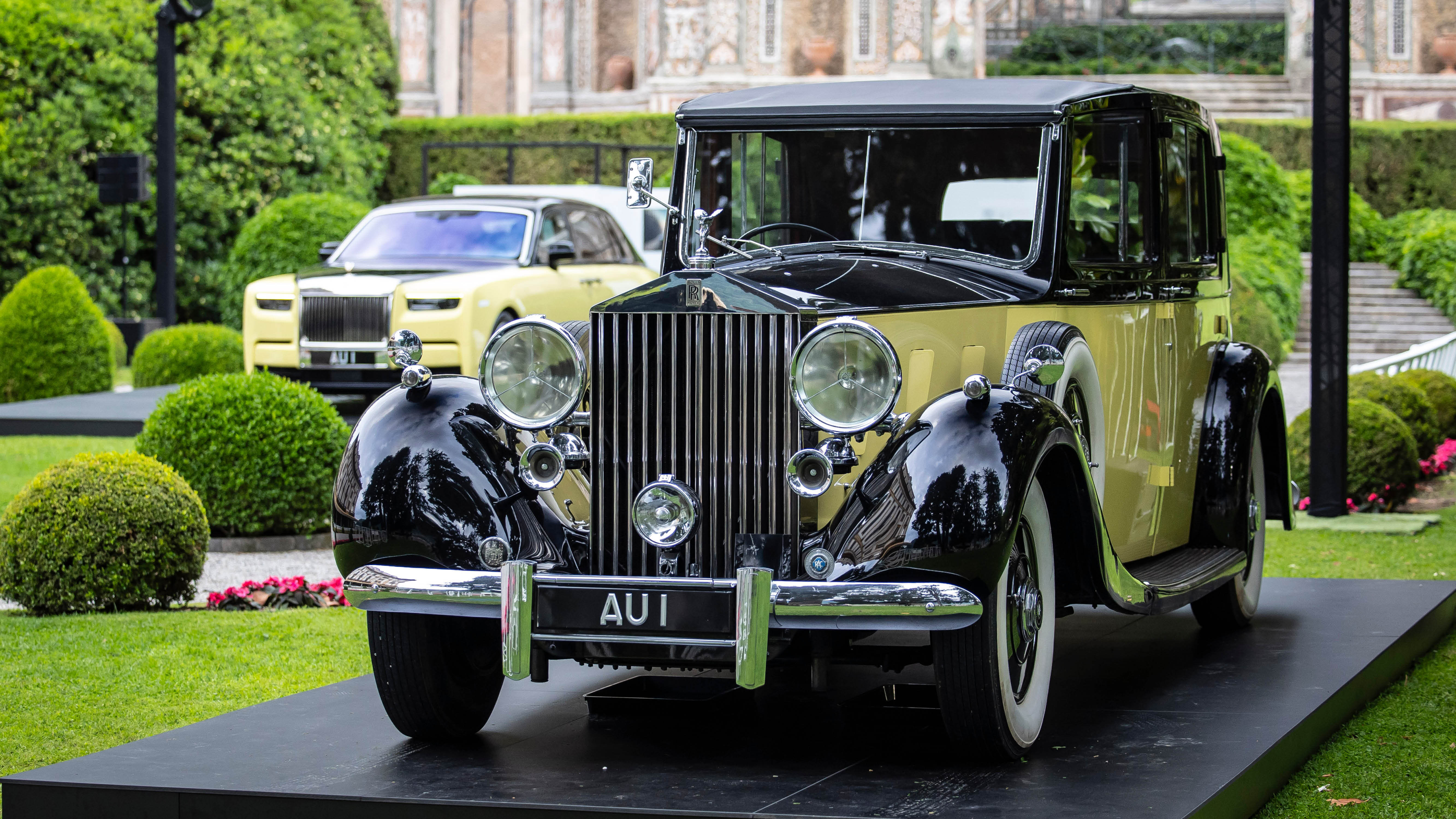 Concorso Original Bond Rolls Royce