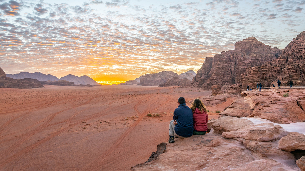 Sonnenuntergang im Wadi Rum Cr Shutterstock Jordan Tourism Board