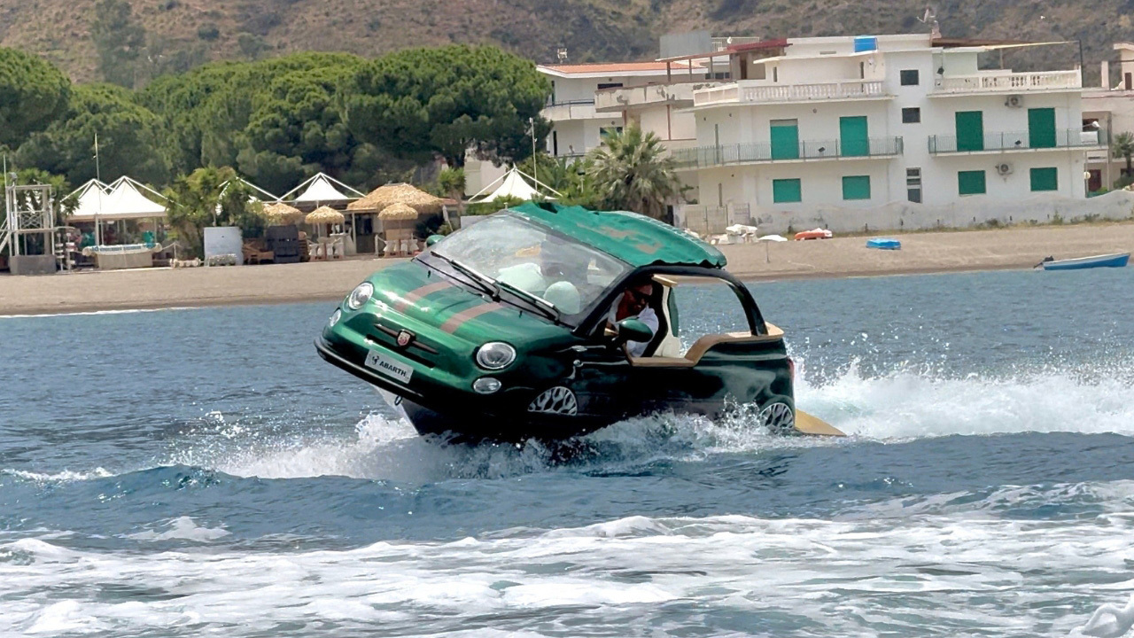 Fiat 500 boot
