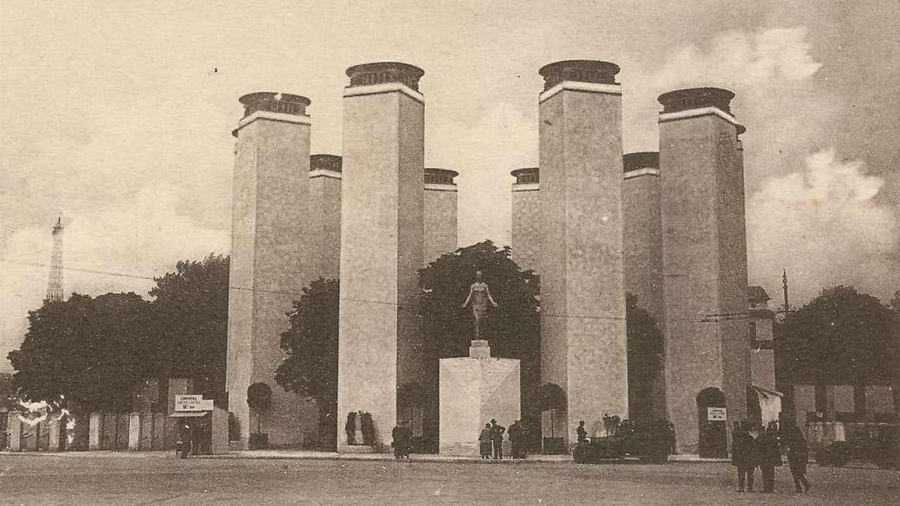 Paris fr 75 expo 1925 arts decoratifs entree place de la concorde cropped f31b4c